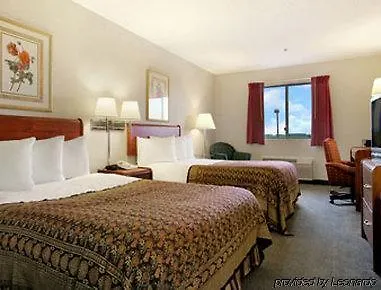 Отель Baymont Inn & Suites Rochelle