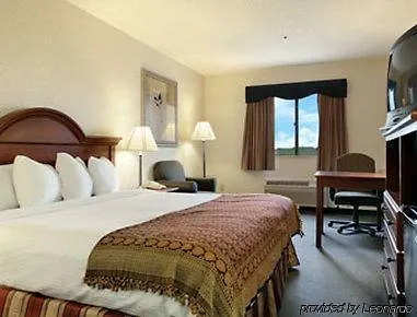Baymont Inn & Suites Rochelle Rochelle